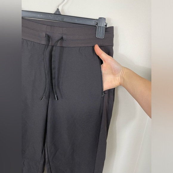 Athleta Headlands Hybrid Trek Jogger Pants Black Outdoor Hiking Travel Size 4 - Picture 6 of 13